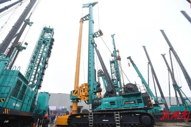 湖南日报 | 坚持立异驱动，，，，云顶国际yd888智能助力打造国家主要先进制造业高地