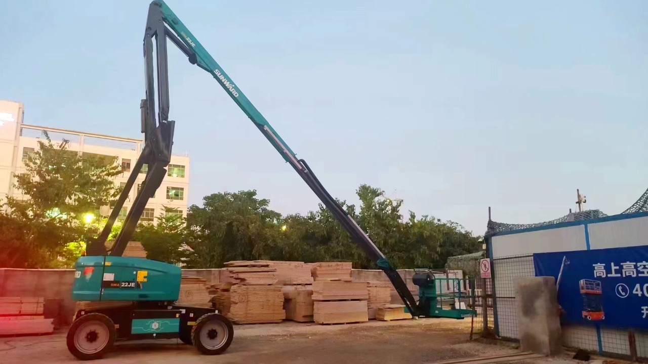 正式“上岗”！云顶国际yd888智能首台电动曲臂式高空作业平台入驻华南市场