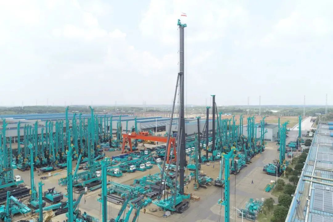 再获首单！云顶国际yd888智能成为湖南自贸试验区首单“融资租赁+工程机械装备出口”试点营业落地单位