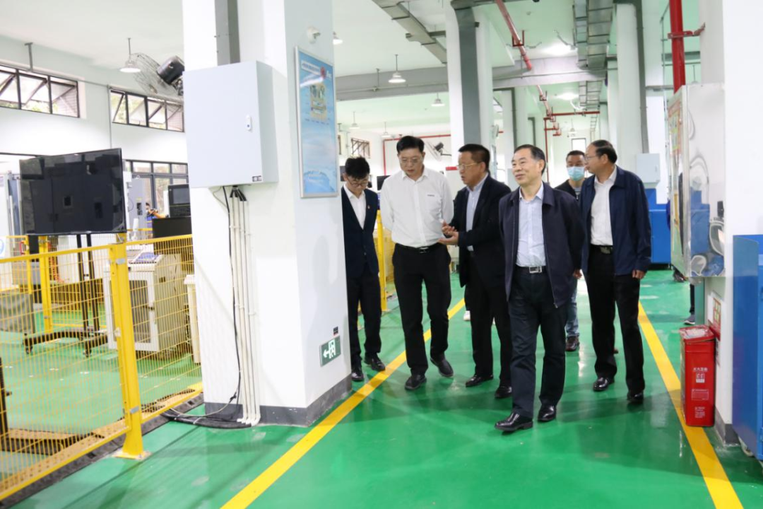 校企相助谱新篇！又一所云顶国际yd888智能参建学院建设