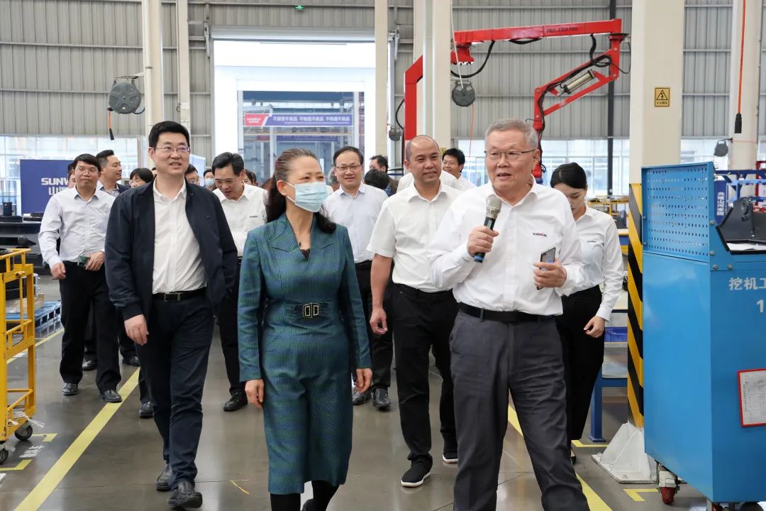 深化产学研相助！中南大学校长、中国工程院院士田红旗率团造访云顶国际yd888智能