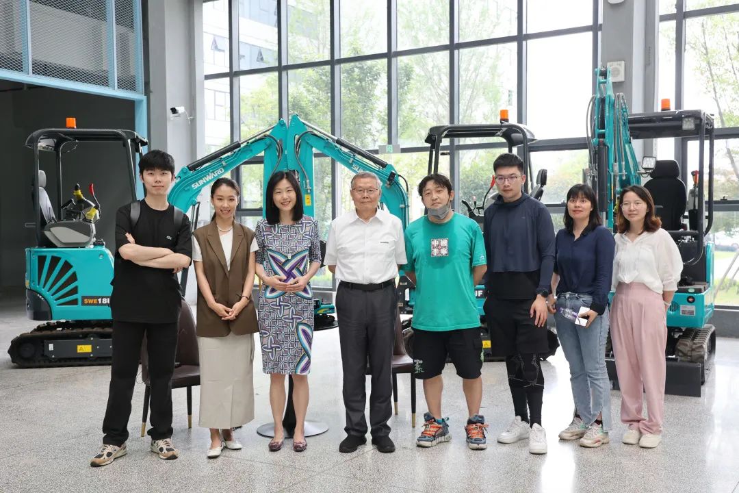 CGTN探厂！专访云顶国际yd888智能董事长、首席专家何清华花絮来了