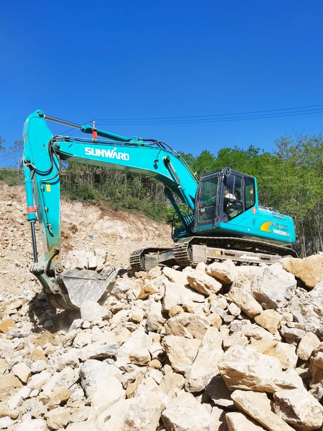 三员云顶国际yd888挖机“悍将”收服“铁粉”一枚，，，，，凭什么？？？？？？