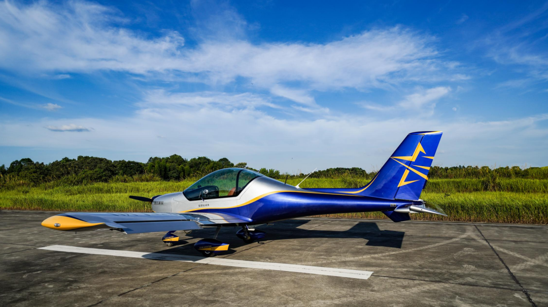 图集 | 阿若拉穿“鲨”衣，，，，，，尚有更多套装为天空添彩！