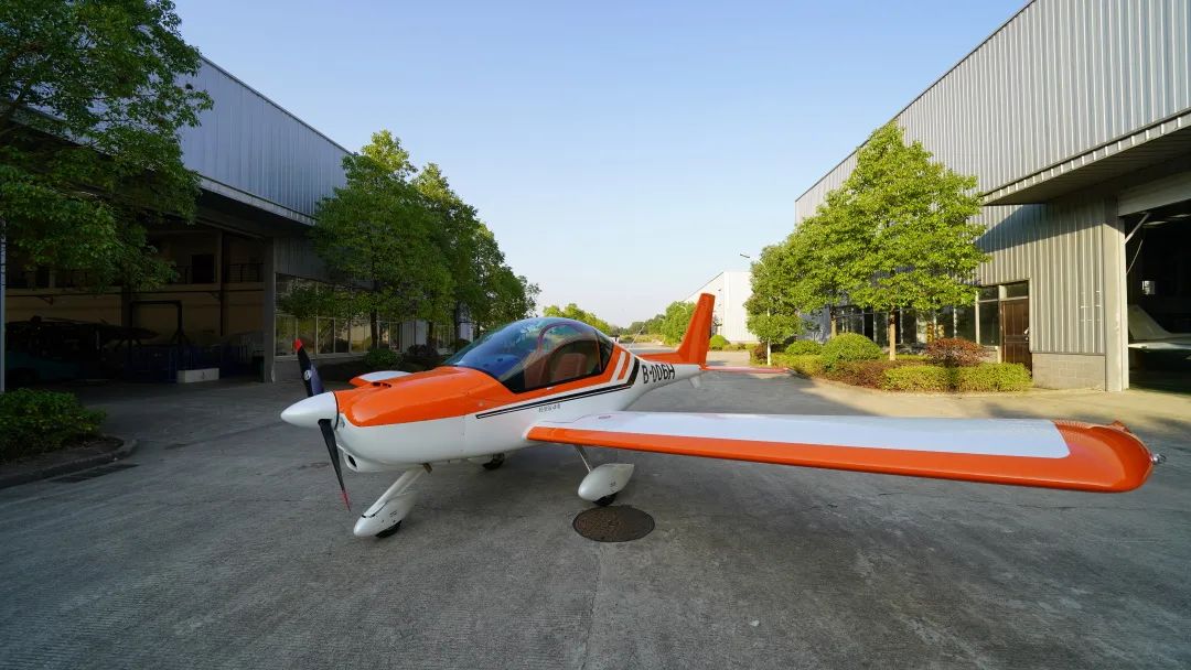 图集 | 阿若拉穿“鲨”衣，，，，，，尚有更多套装为天空添彩！