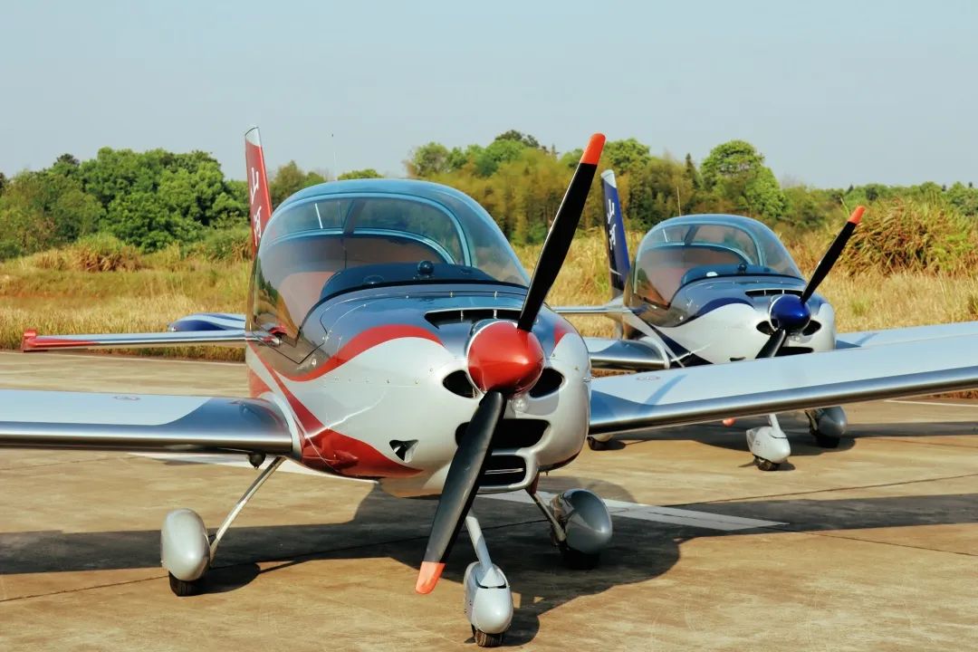 图集 | 阿若拉穿“鲨”衣，，，，，，尚有更多套装为天空添彩！