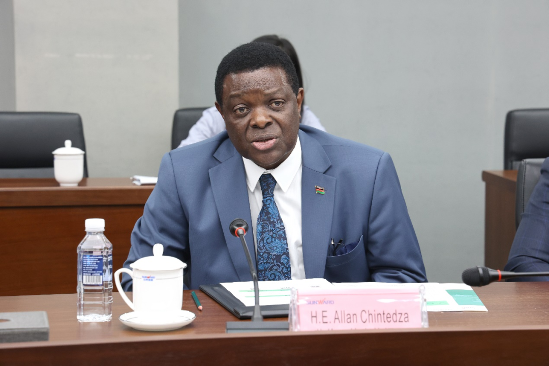 马拉维大使一行考察云顶国际yd888智能