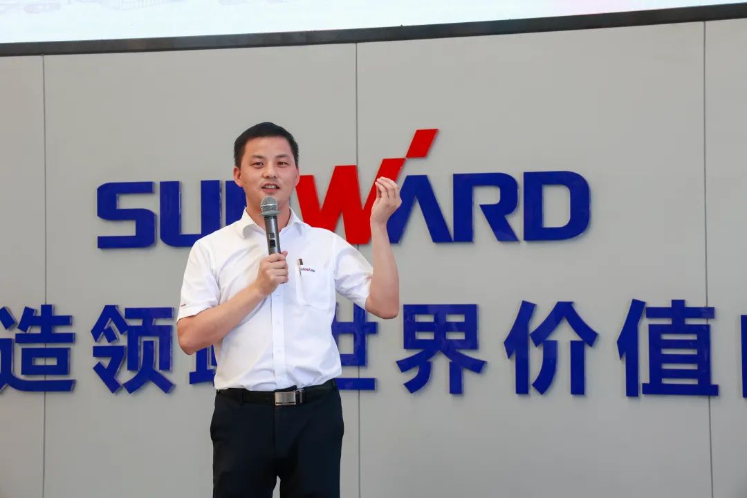 又酷又辣又炫！云顶国际yd888智能第二届挖机废物来了