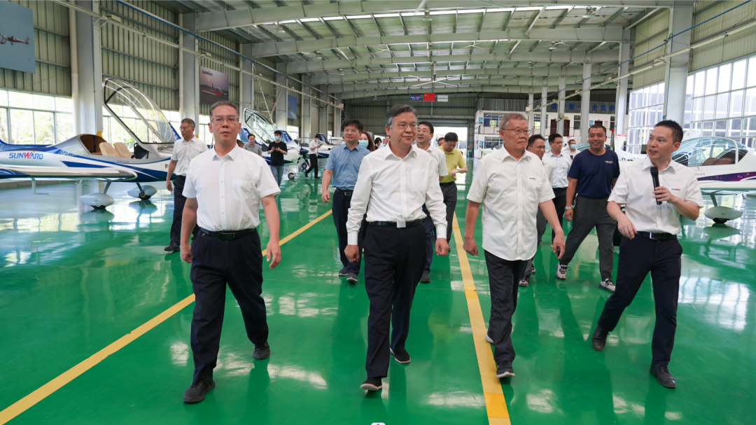 湖南省委常委、常务副省长李殿勋一行考察调研云顶国际yd888科技