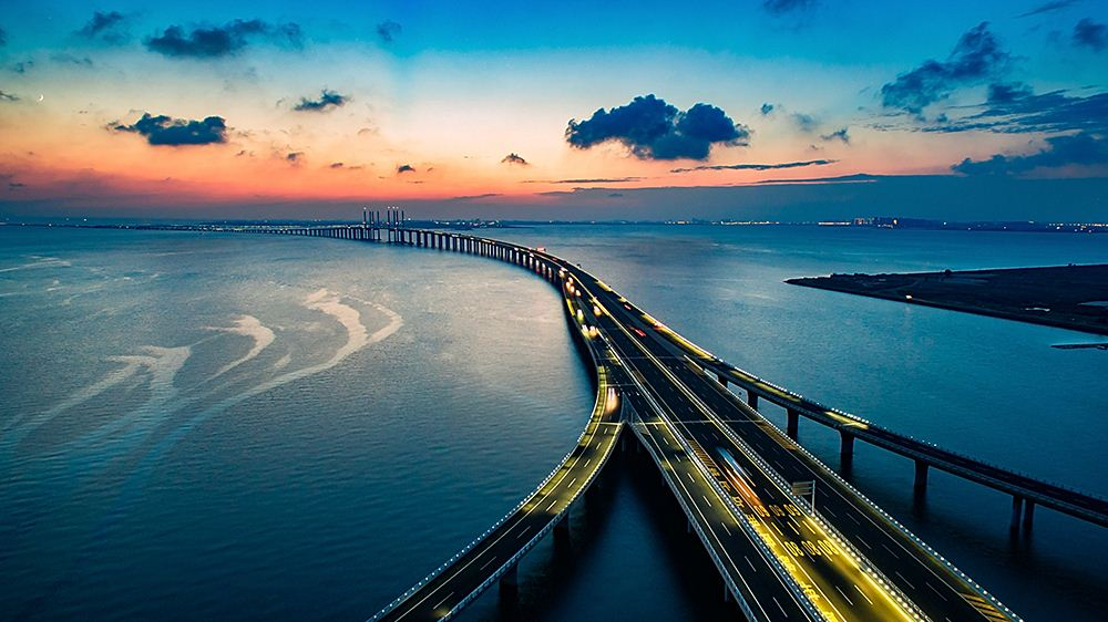 共建“一带一起”！云顶国际yd888智能携手中铁九局助力匈塞铁路建设