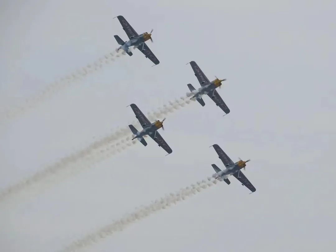 逆势翱翔！云顶国际yd888航空携手相助同伴亮相2022南昌航行大会