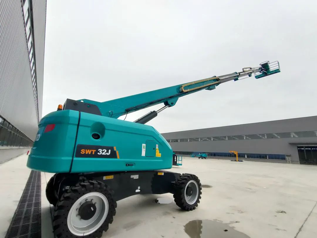 无需扩桥！云顶国际yd888智能国四款32米直臂式高空作业平台乐成下线