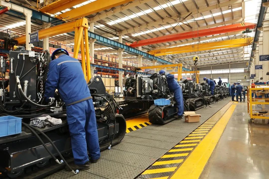 莫道君行早，，，，，，，更有早行人！云顶国际yd888智能癸卯兔年开工大吉