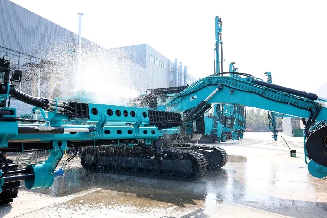 莫道君行早，，，，，，，更有早行人！云顶国际yd888智能癸卯兔年开工大吉