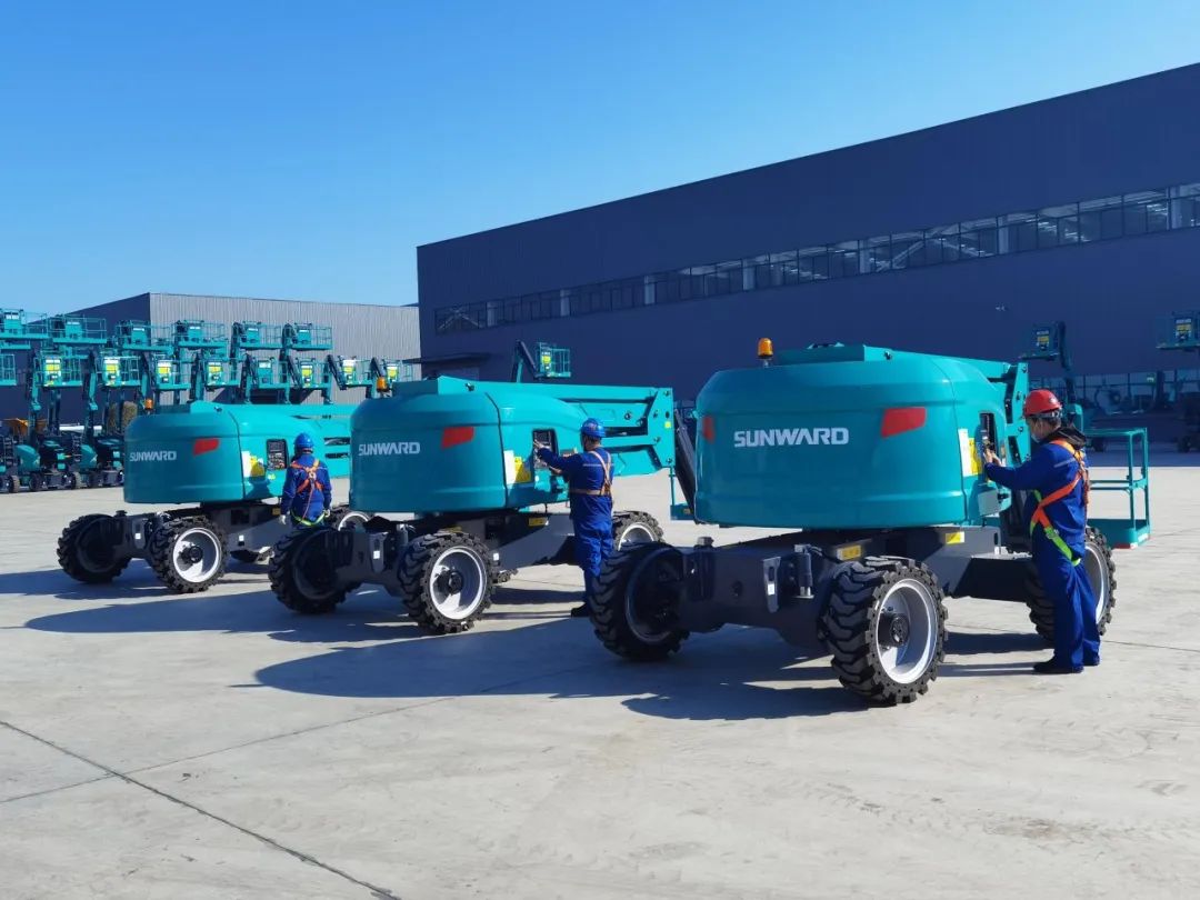 吹响复工“冲锋号”，，，，，全力冲刺“开门红”！云顶国际yd888智能高空机械复工复产举行时