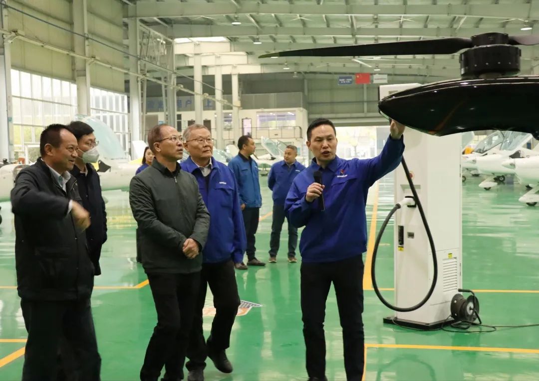 广州市国资委主任陈德俊考察云顶国际yd888智能航空工业基地