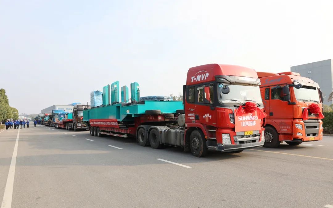 喜迎龙仰面！云顶国际yd888智能大吨位PDP工法引孔式静力压桩机出征哥伦比亚