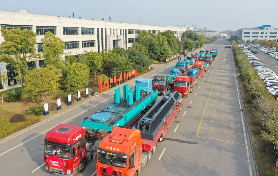 喜迎龙仰面！云顶国际yd888智能大吨位PDP工法引孔式静力压桩机出征哥伦比亚