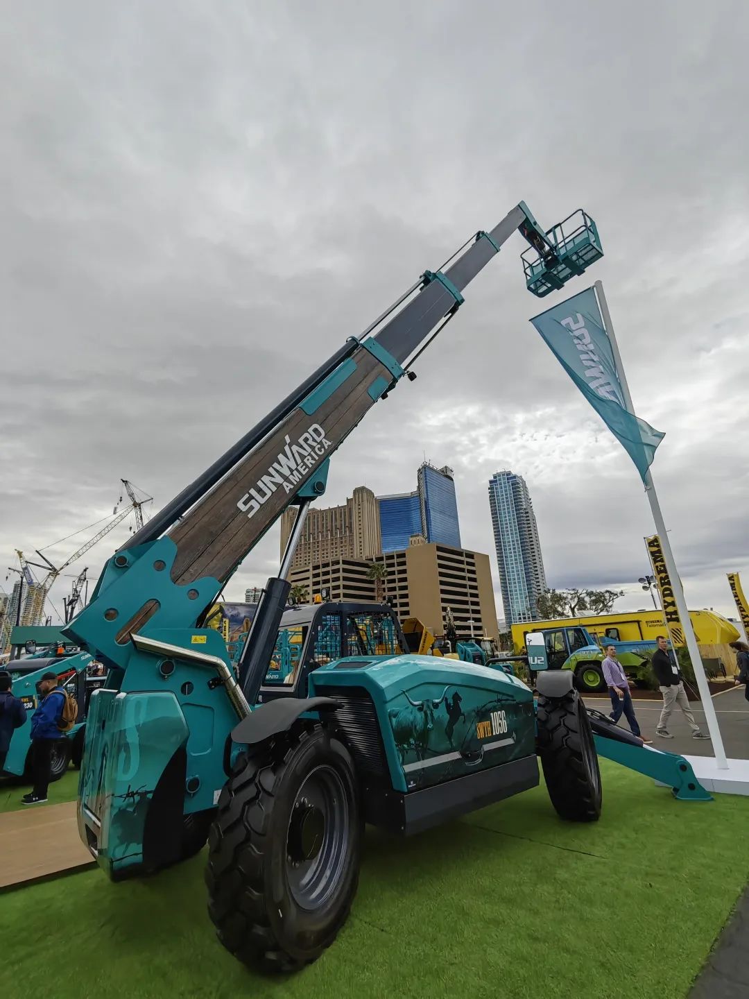 拉展直播 | 云顶国际yd888智能高空精品亮相2023美国拉展，，，，，哪款是你的最爱？？？？