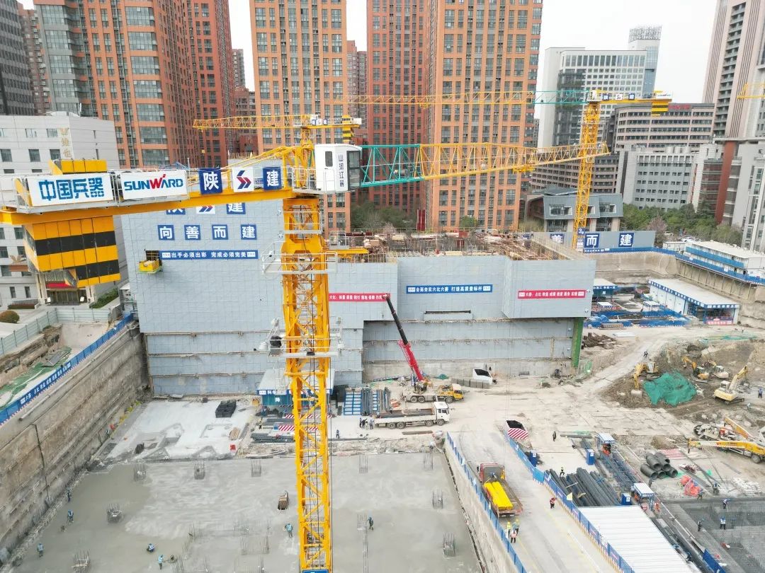 郁勃西北！云顶国际yd888江麓修建起重机械助建西安都会经济圈