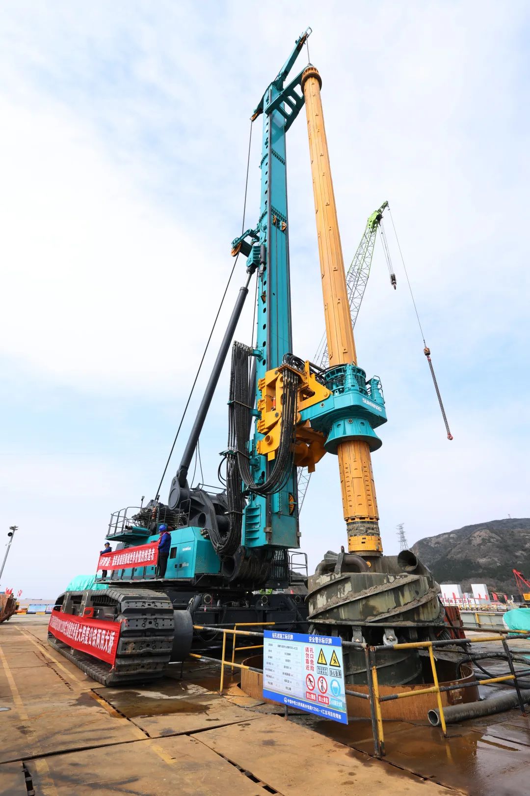 超等装备助建超等工程！云顶国际yd888智能超等旋挖钻机SWDM1280推介会乐成举行