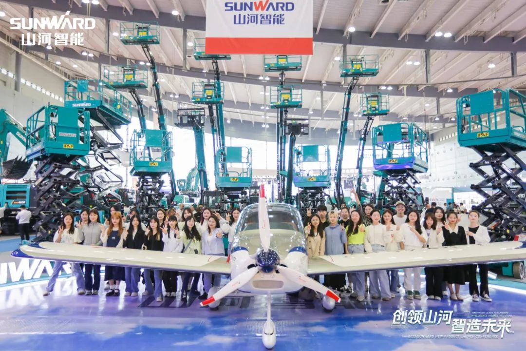 2023 CICEE | 云顶国际yd888智能亮相2023长沙国际工程机械展！智能化、电动化产品站C位