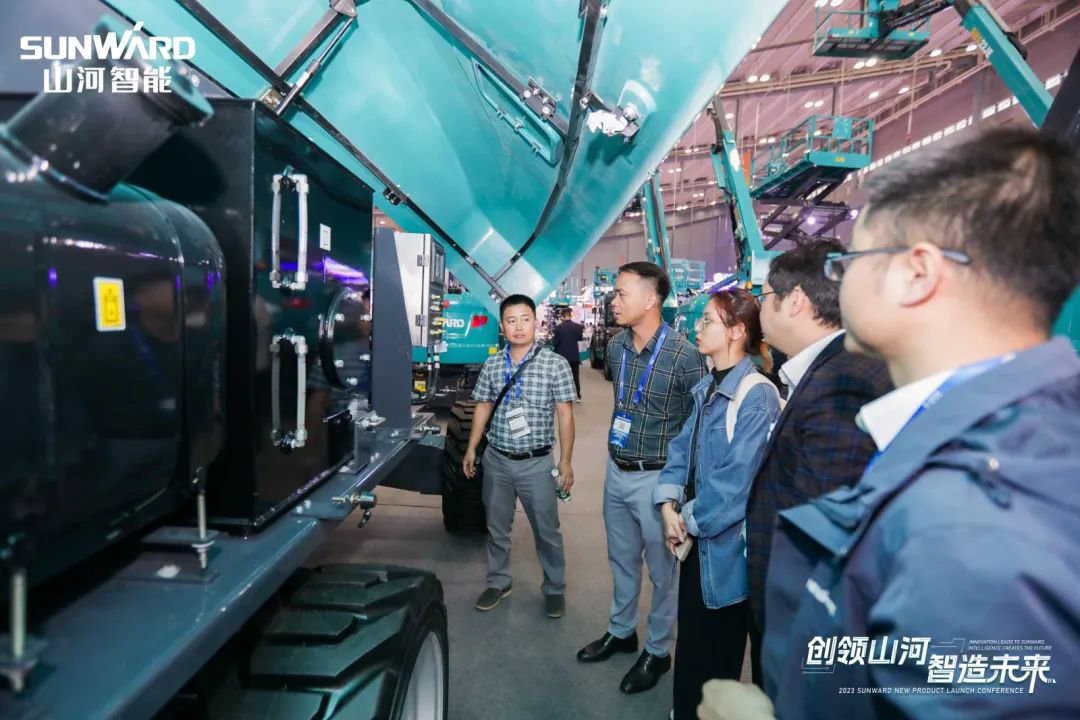 2023 CICEE | 云顶国际yd888智能亮相2023长沙国际工程机械展！智能化、电动化产品站C位