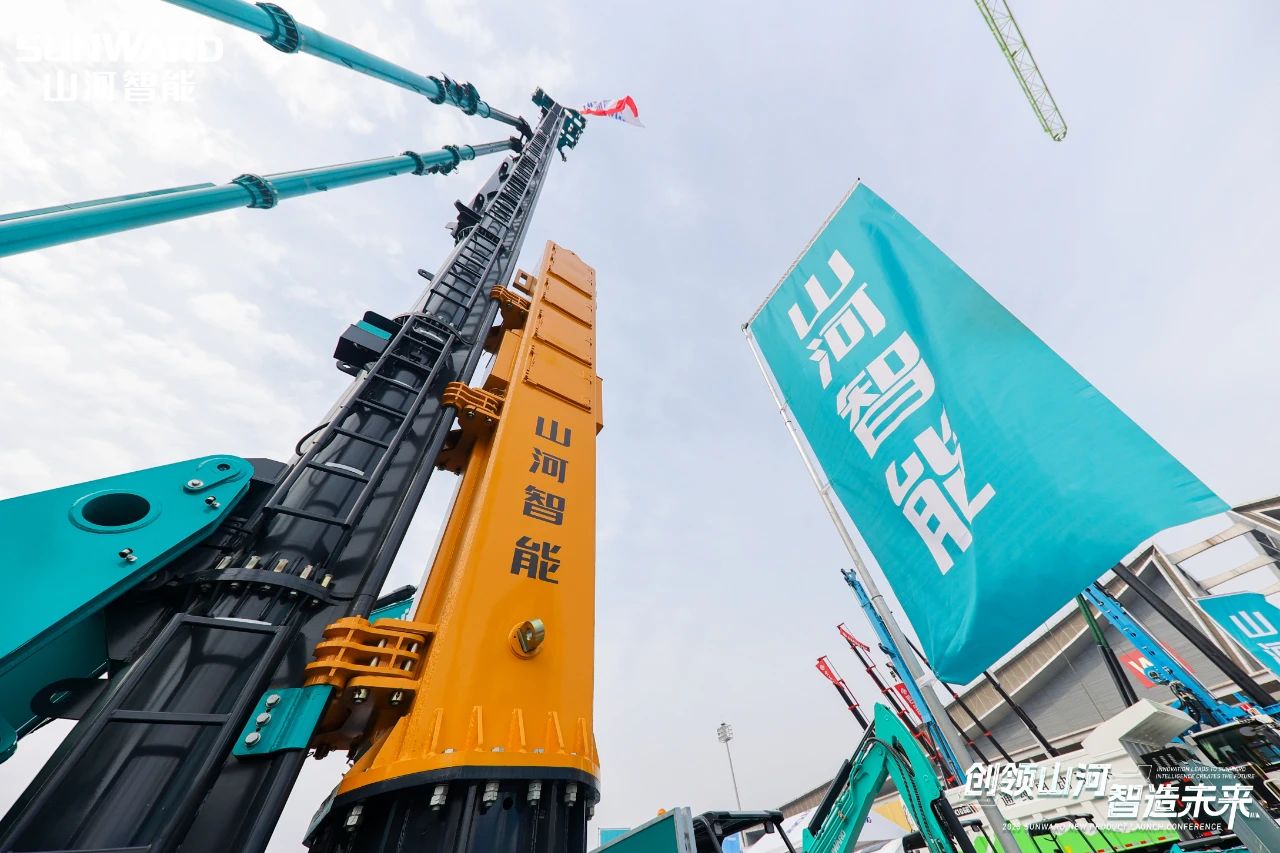 携手共建“一带一起”，，，云顶国际yd888智能地下工程装备广受关注
