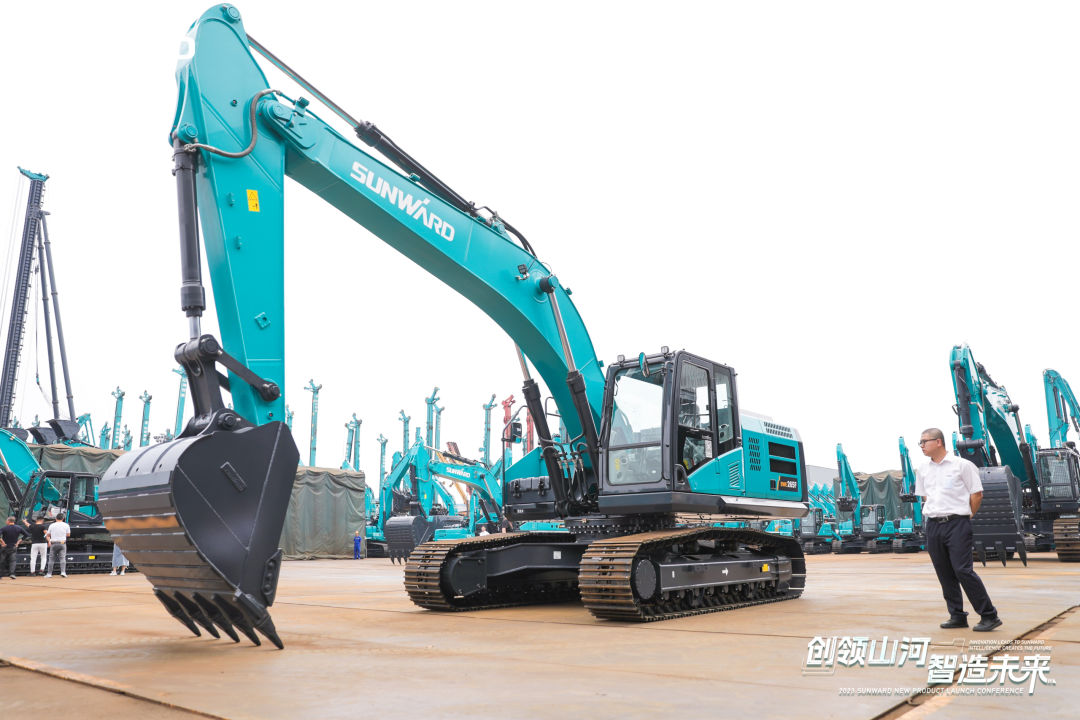 精品出击、互动一直！云顶国际yd888智能F系列挖掘机闪灼长沙展
