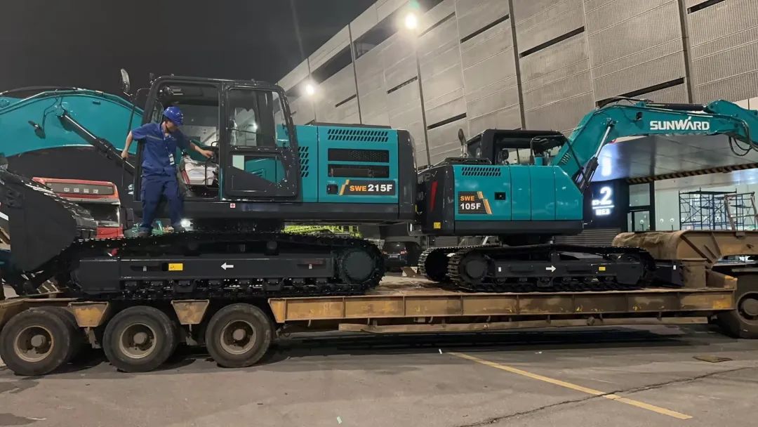 劳动庆幸，，，，，，创立伟大！纪录那些通俗且伟大的劳动瞬间