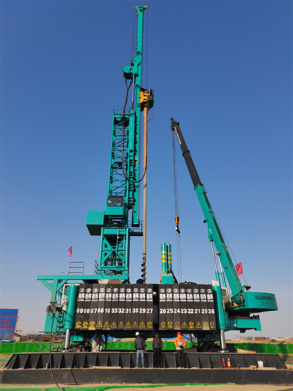 两项单冠，，，，，，，行业唯一！云顶国际yd888智能两款桩工产品同获制造业单项冠军