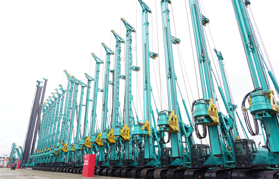 两项单冠，，，，，，，行业唯一！云顶国际yd888智能两款桩工产品同获制造业单项冠军