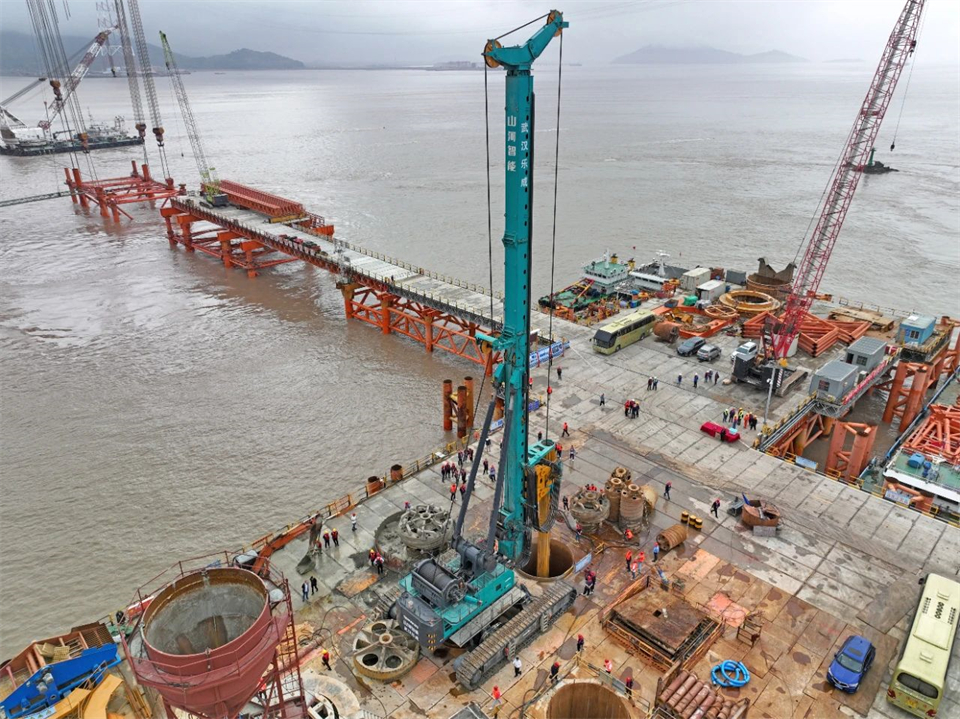 两项单冠，，，，，，，行业唯一！云顶国际yd888智能两款桩工产品同获制造业单项冠军