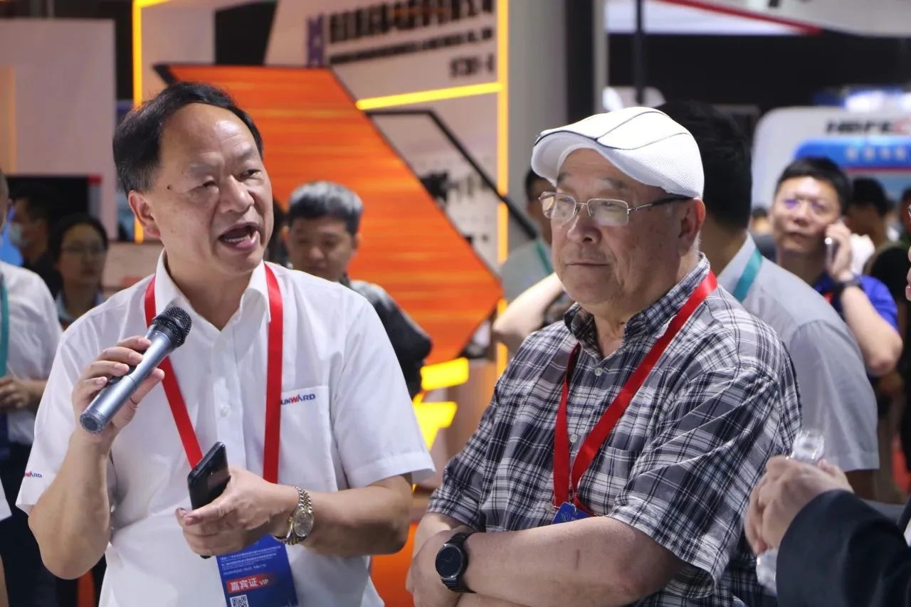 中铁云顶国际yd888亮相首届广州大湾区国际轨道交通工业生长论坛暨展览会