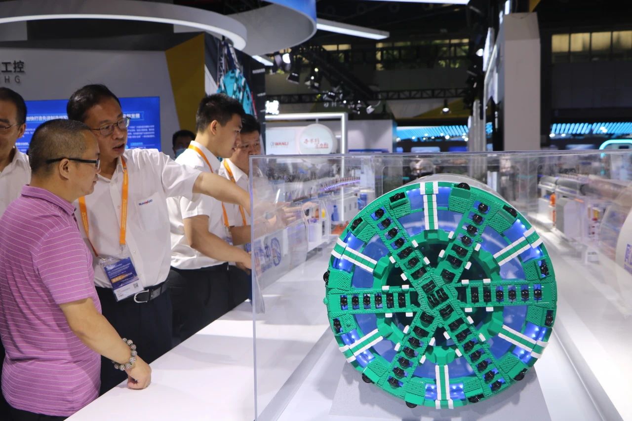 中铁云顶国际yd888亮相首届广州大湾区国际轨道交通工业生长论坛暨展览会