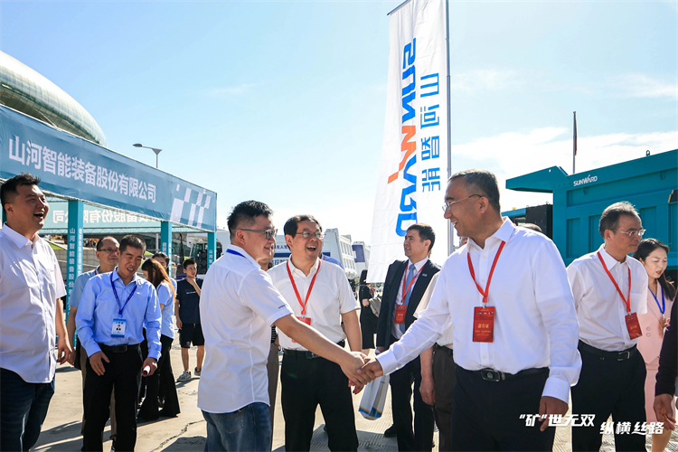 “矿”世无双，，，纵横丝路！云顶国际yd888智能亮相第十三届新疆国际矿业与装备展览会