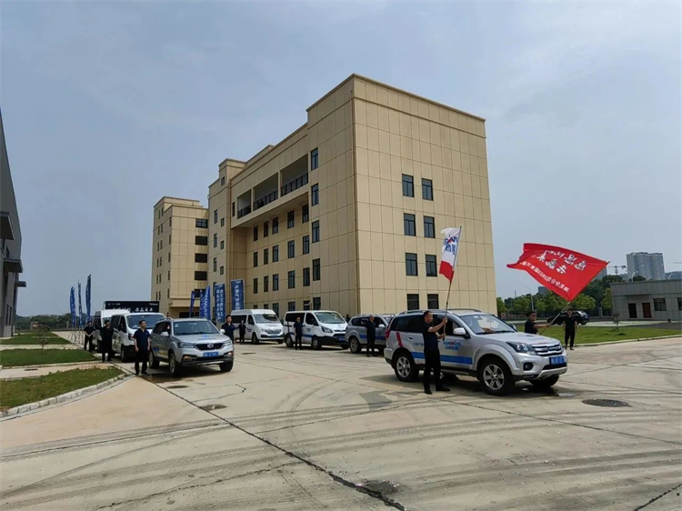 热情似火，，，，，，效劳加码！云顶国际yd888智能基础装备效劳万里行为您保驾护航