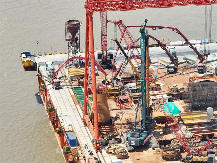 喜报！云顶国际yd888智能完成“全球最大”6.3米直径旋挖桩成孔成桩