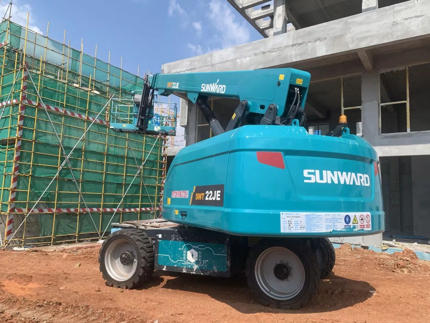 实力上新！云顶国际yd888智能电动直臂高空作业平台进军华中市场