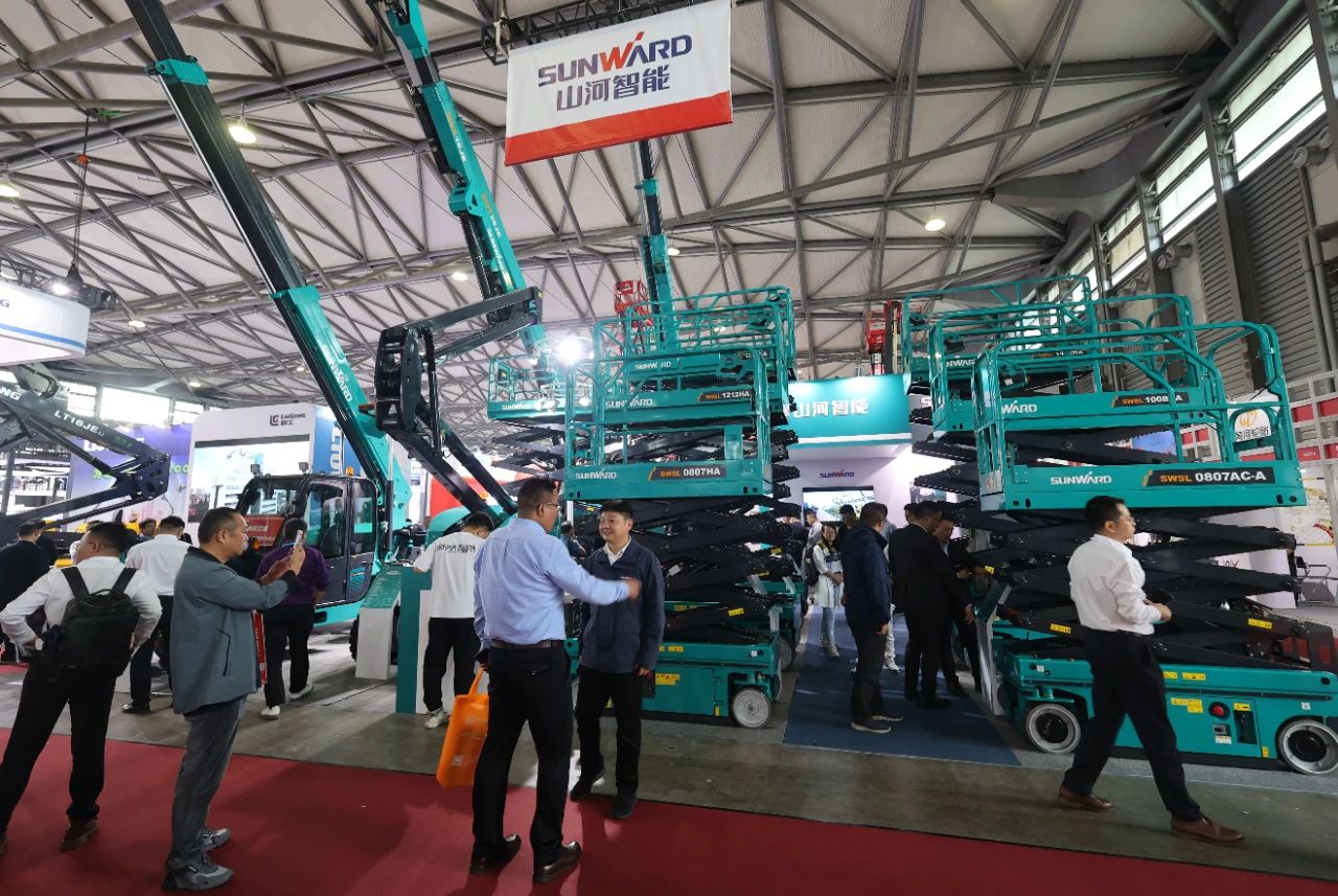 精品出击，，，闪灼魔都！云顶国际yd888智能全系列高空机械亮相2023亚洲国际高空展