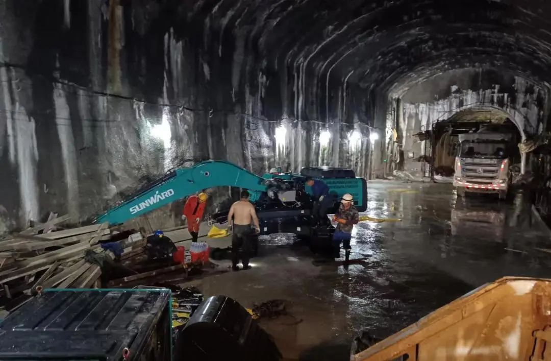 云顶国际yd888智能售后效劳：全力以赴，，，，，，，付与机械生命与活力