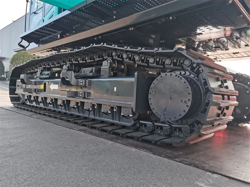 定制开发、功效更强！云顶国际yd888智能SWE750ELR加长臂液压挖掘机下线交付