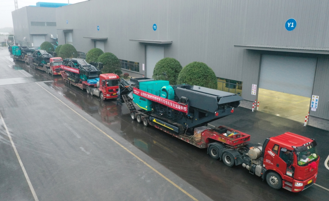 加速出海，，，，，，云顶国际yd888普石勒破碎筛分装备批量出口东南亚