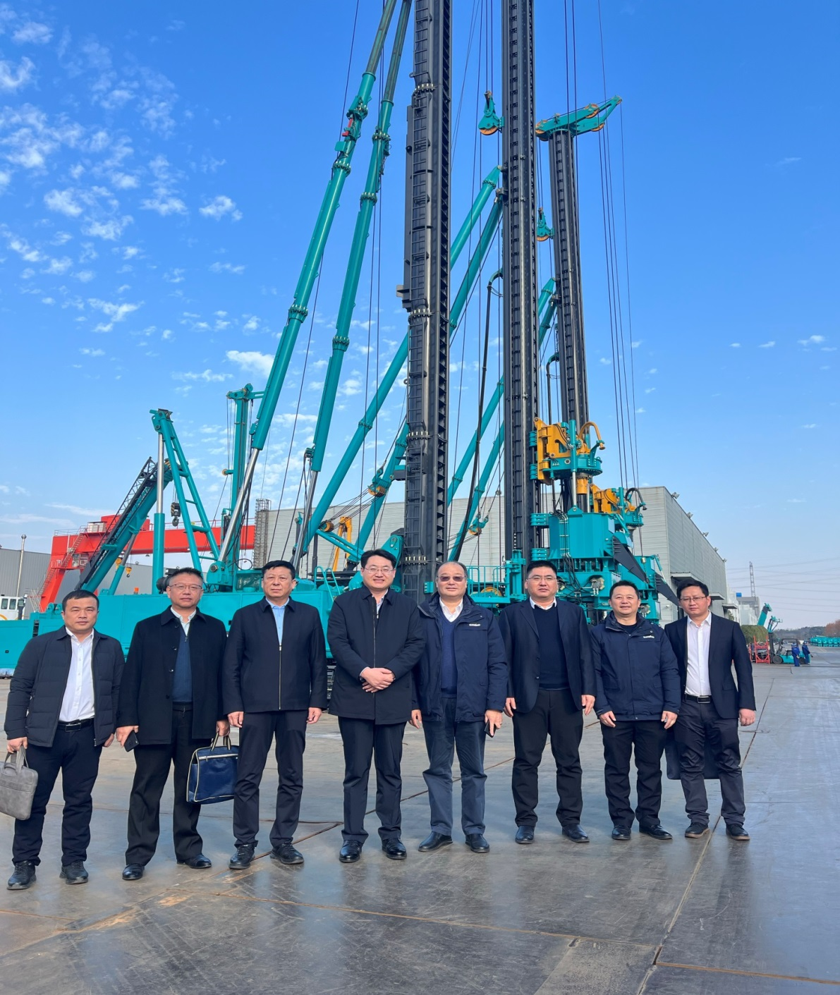 强强联合，，，，同营生长！云顶国际yd888智能与中铁六局路桥公司签署战略相助协议