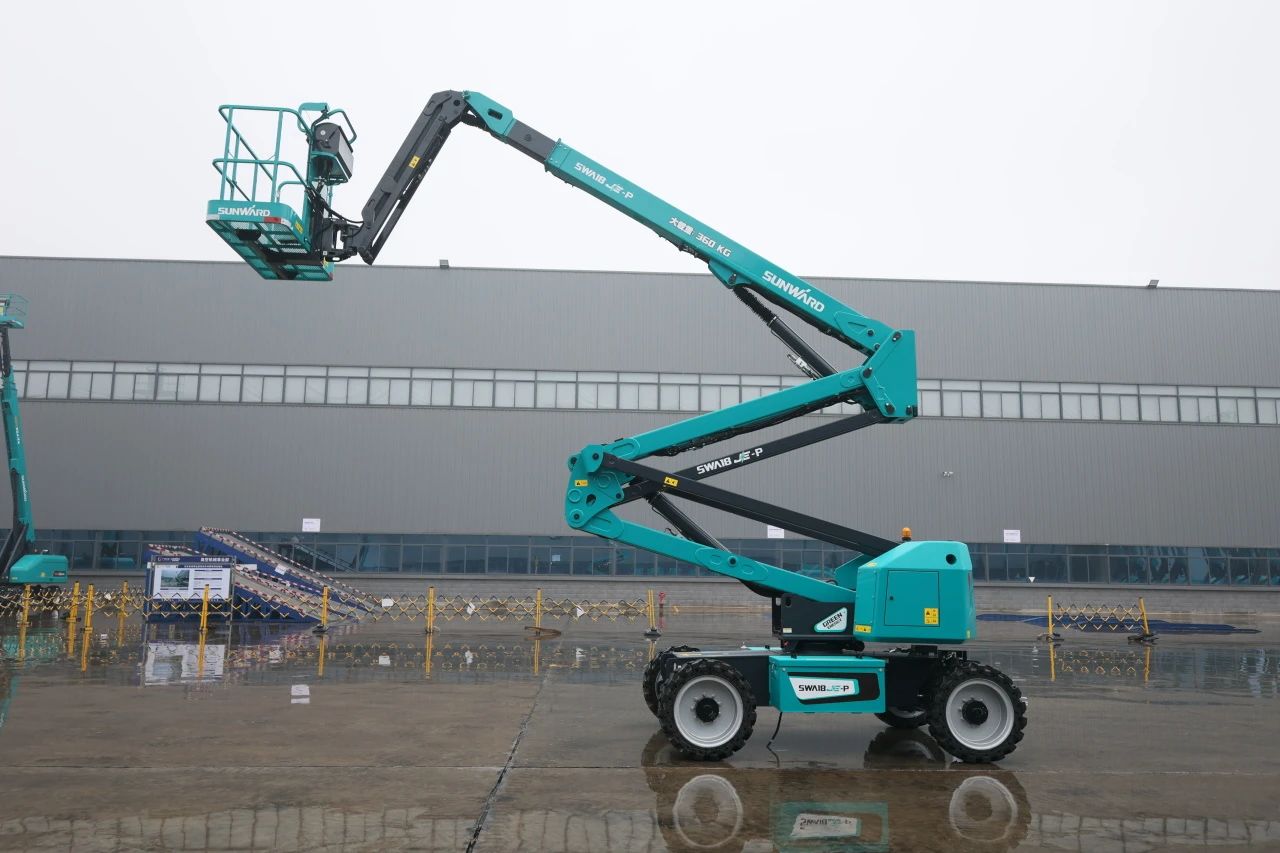 又双叒叕上新了！云顶国际yd888智能首款双载荷电动曲臂式高空作业平台顺遂下线