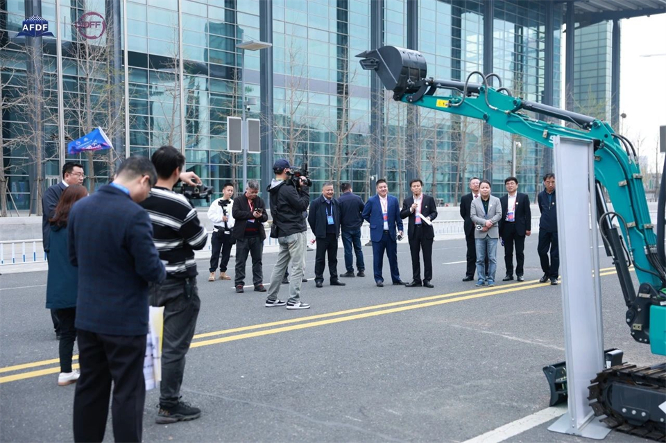 坚持立异，，，，赋能工业！云顶国际yd888智能出席第十三届深基础工程生长论坛