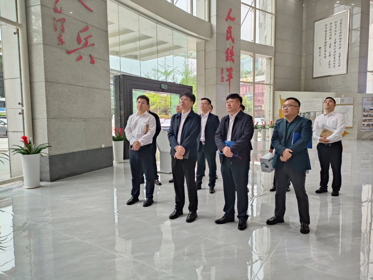 顺应新形势，，，，追求新相助！云顶国际yd888智能到访中铁二十三局