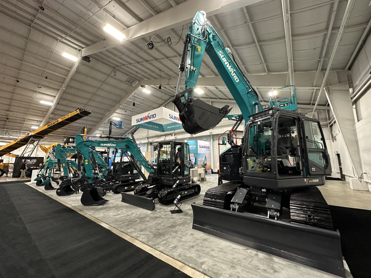 云顶国际yd888智能亮相加拿大最大重型装备展