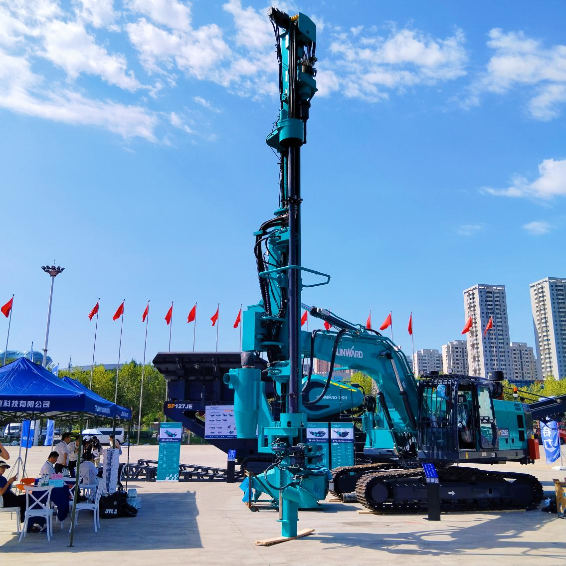 云顶国际yd888智能5G智能钻机亮相新疆矿博会