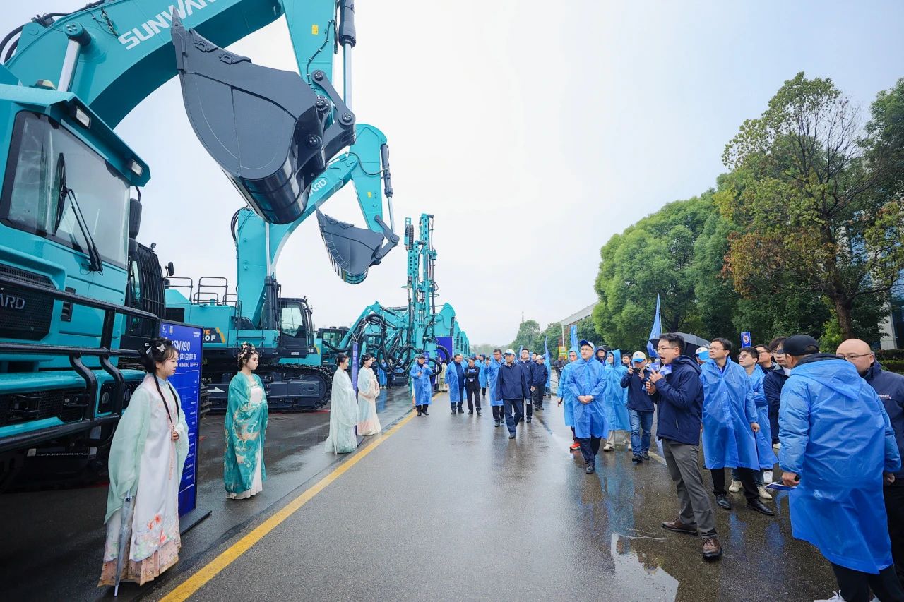 立异引领价值，，，，，理想成绩未来！云顶国际yd888智能25周年庆典暨全球客户节盛大举行